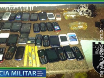 Adolescente é contratado para levar celulares a presos em penitenciária