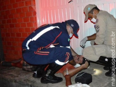 Ao negar cerveja para dupla, homem é espancado com socos e chutes