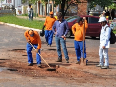 Sem receber, empresas ameaçam parar tapa-buraco a partir do dia 1º