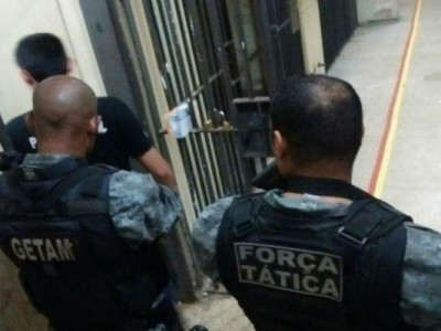 Preso tenta simular suicídio em cela para fuga em massa de delegacia