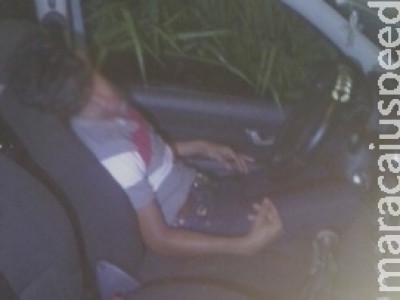 Embriagado, jovem se fere após perder controle de direção de veículo