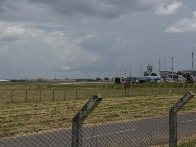 Avião apresenta problemas durante pouso e interdita pista do Aeroporto Internacional