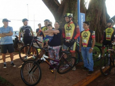 Bikers fazem blitz para ajudar criança que precisa de cirurgia