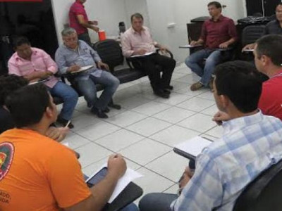  Servidores estaduais enviam ofício a governador por aumento de salário