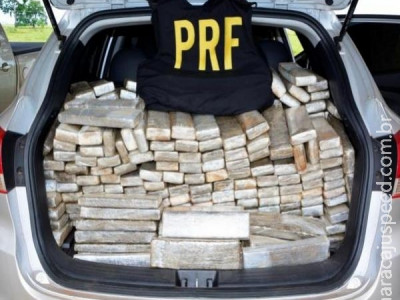 Helicóptero da polícia apreende 820 quilos de maconha 