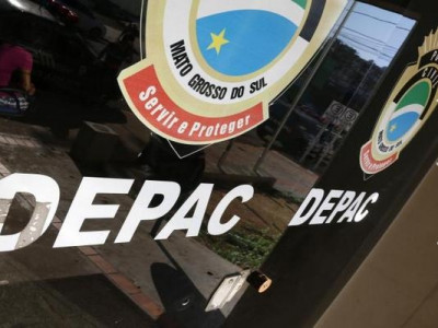 Bandido é amarrado por populares depois de tentar assaltar trailer de lanches