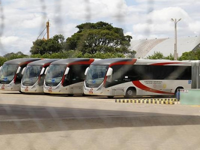 Passageiros denunciam empresas por esconderem ônibus novos na Capital