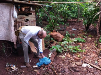 Sem coleta de lixo, aldeias têm surto de dengue