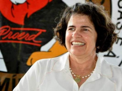 Por comprar 4 mil marmitex para 10 pessoas, políticos têm bens bloqueados