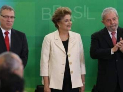 AGU pede suspensão de todos processos contra nomeação de Lula