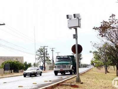 Inquérito investiga se radares irregulares estão multando em Campo Grande