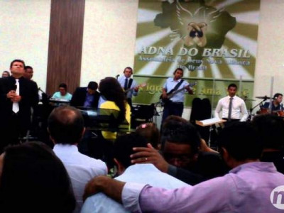 Defesa tenta manter igreja de Olarte em terreno e pede justiça gratuita