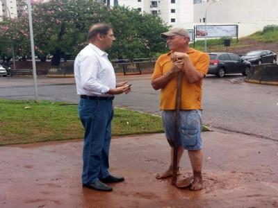 Prefeito vistoria estragos das chuvas e espera R$ 30 milhões da União