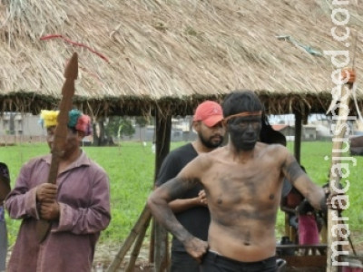 Índios ocupam 20 hectares vizinhos a bairros na perimetral