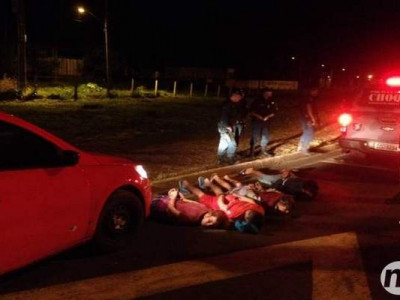 Adolescentes roubam veículo e fazem arrastão em bairro da Capital