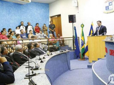 Onda de crimes apavora cidade e moradores culpam empregados do semiaberto