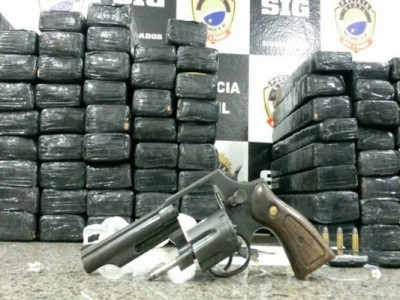 SIG desarticula quadrilha, prende 6 pessoas e apreende droga e arma