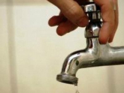 Brasil desperdiça 36,4% da água e trata só 40,8% do esgoto