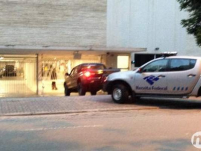 Polícia Federal cumpre mandados em casa e instituto do ex-presidente Lula