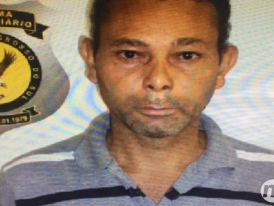 Preso é baleado durante fuga em massa de delegacia do interior