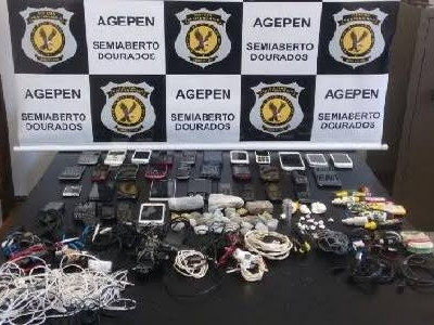 Tá entrando tudo: Agepen flagra mais 34 celulares em presídio de Dourados