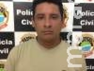 Romântico presenteia mulher com celular roubado de idosa e acaba em cana