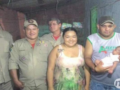 Por telefone, bombeiros salvam bebê de 30 dias de afogamento
