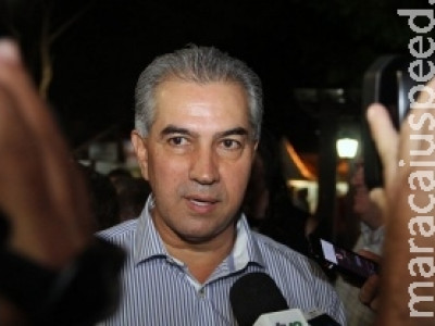 Reinaldo entrega casas em Rio Brilhante e inaugura obras em Bonito