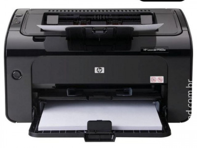 Vendo Impressora HP LaserJet Pro P1102w Wireless com ePrint estado de novo
