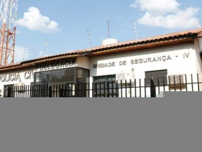 Vítima demora 4 meses para conseguir fazer BO contra espião do muro