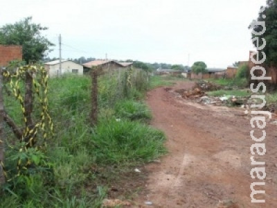 Homem é assassinado com pelo menos oito facadas na Capital