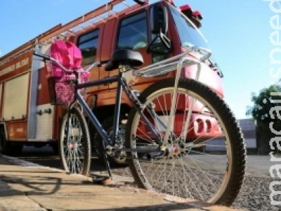 Criança de 5 anos fica ferida após ser atingida por caminhonete