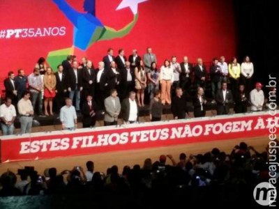 PT reconhece erros cometidos nos 13 anos de governo federal