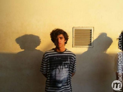 Guardas flagram jovens tentando furtar arroz e balas em mercado da Capital