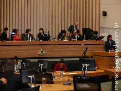 Deputados distritais aprovam em primeiro turno regulamentação do Uber no DF 
