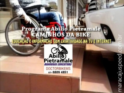 Veículo tranca cadeirante dentro da própria empresa e é multado