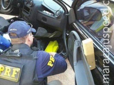 Homem é preso transportando 124,5 kg de maconha em carro furtado