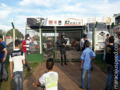 Empresário é assassinado a tiros dentro de garagem na fronteira