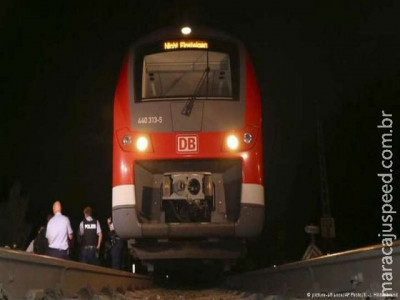 Nunca vi tanto sangue, diz testemunha de ataque a trem