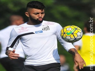 Entenda por que Gabriel ainda não renovou contrato com o Santos 