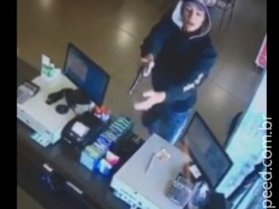 Assaltante rende atendentes de postos e leva dinheiro