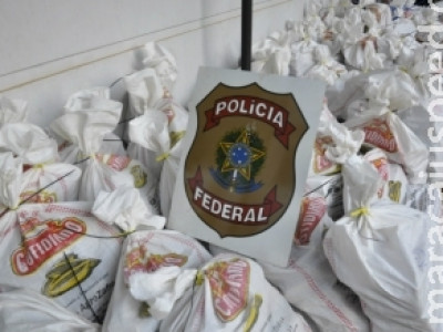 Farejador localiza carga de maconha em meio a soja