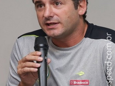 Técnico argentino do Brasil não liga para hermanos: Agora é natural