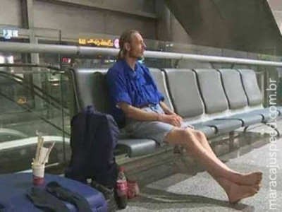 Holandês aguarda 10 dias em aeroporto chinês por amor online