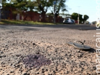 Suspeito morre e outro fica ferido após reagir a abordagem da polícia