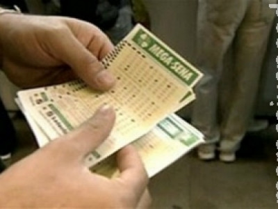 Mulher perde R$ 50 mil no golpe do bilhete premiado