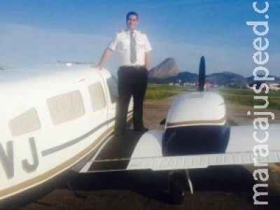 Investigadores começam quarta-feira a analisar destroços de aeronave