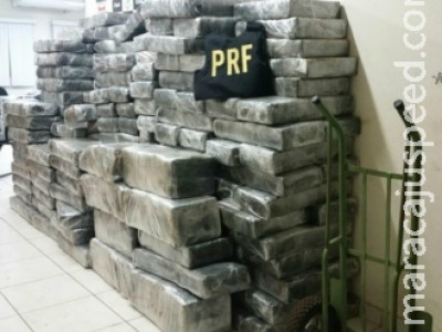 PRF apreende 3 toneladas de maconha no meio de mudança