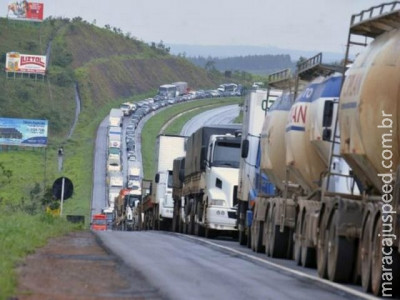 Exame toxicológico em caminhoneiros reduz acidentes em 38% nas estradas federais