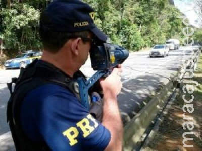PRF multa 974 por excesso de velocidade em 3 dias de operação